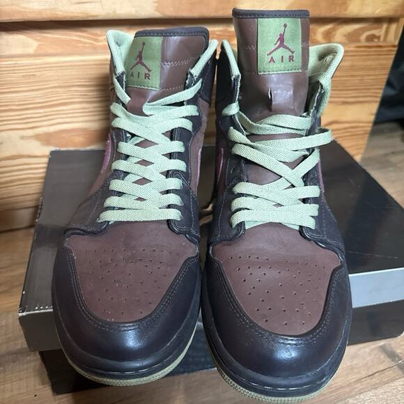 2010 Jordan 1 Retro High Velvet Brown